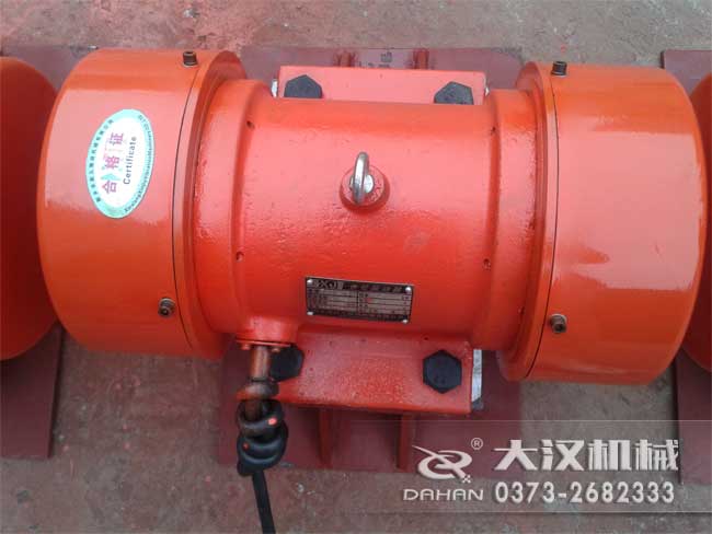 倉壁振動器 倉壁振動器